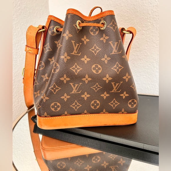 SOLD‼️‼️‼️Oldie but goodie LV - Picture 3 of 8